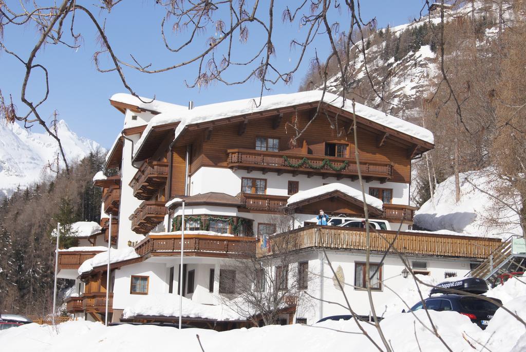 Alpin Panoramahotel Laerchenhof Heiligenblut Exterior photo